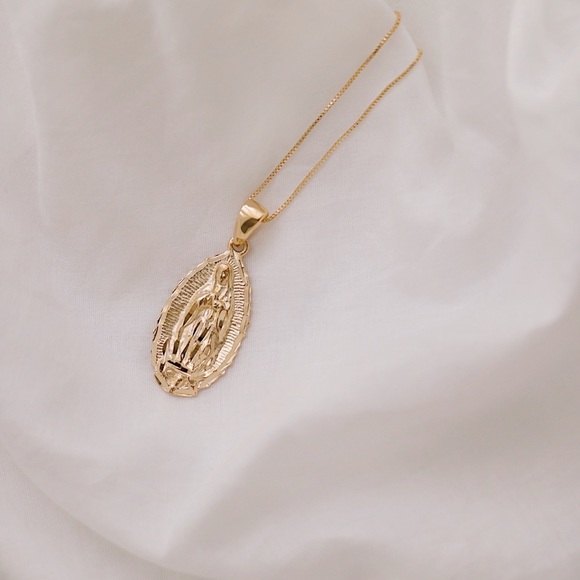 Virgin Mary Necklace | 18k Gold Filled - Picture 3 of 7